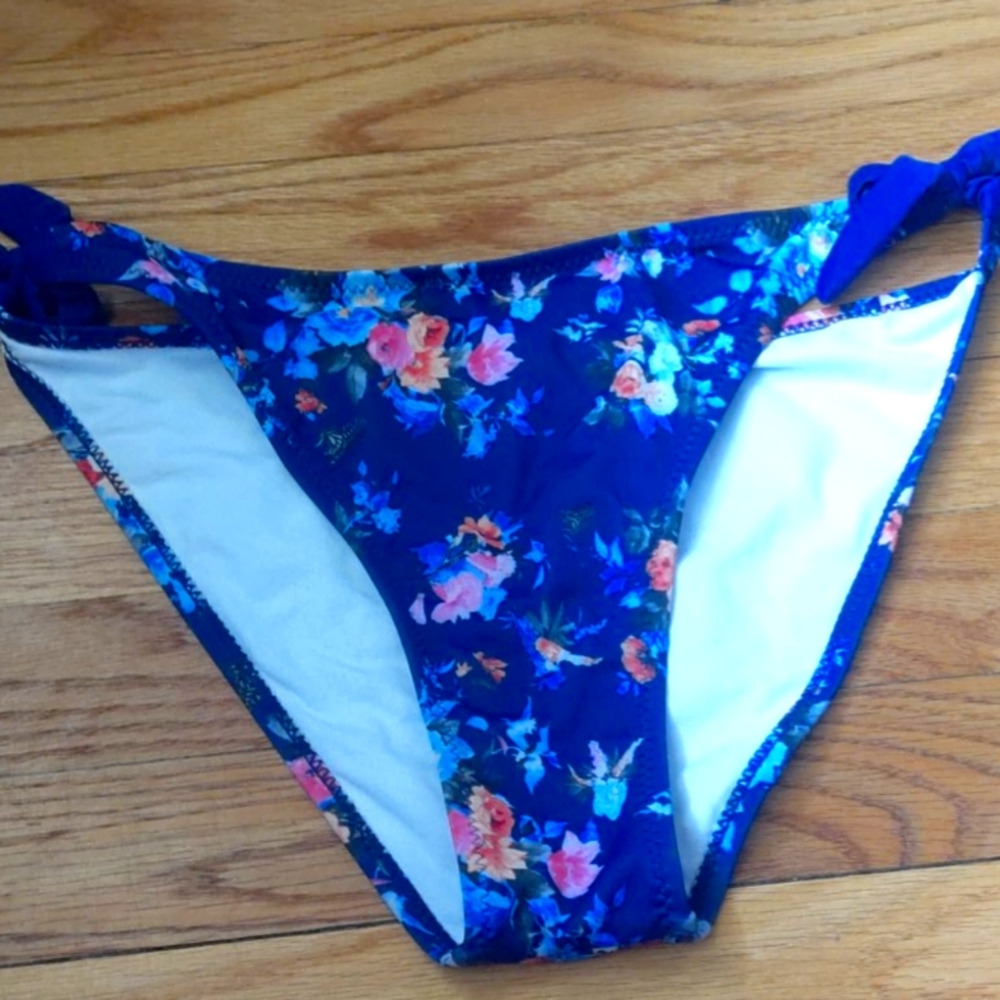 Floral print bikini bottoms